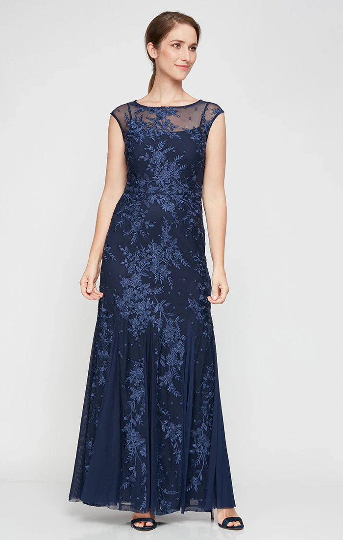 Petite Kelsey Embroidered Tulle Dress with Godet Detail - Image 4
