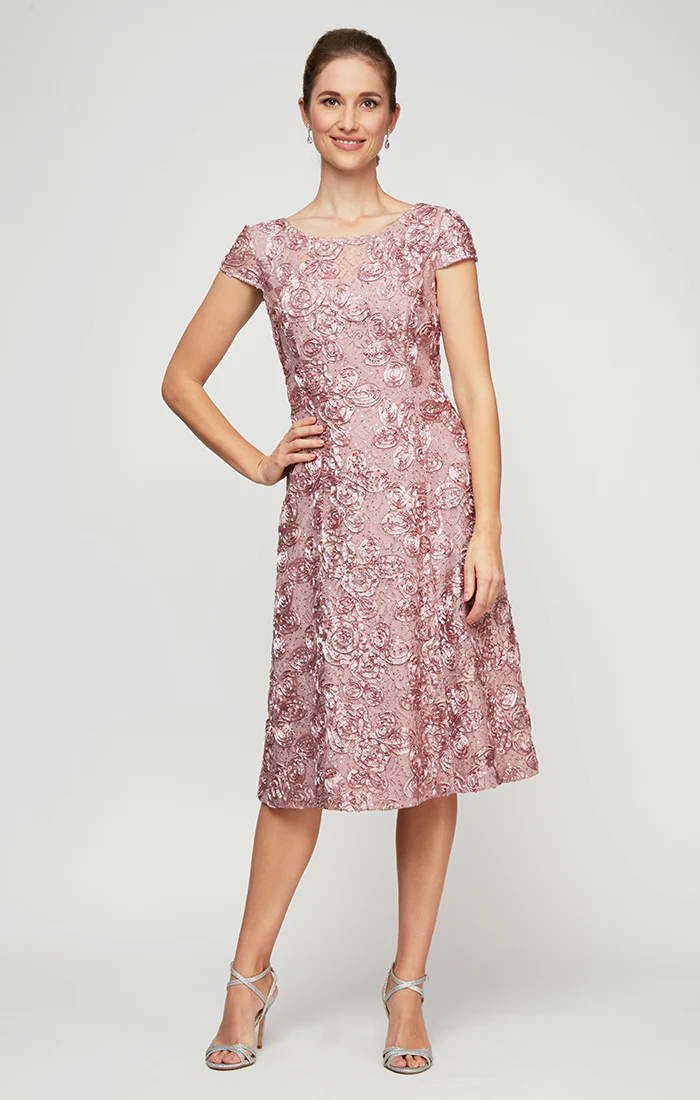 Regular - Audrey Rosette Lace Short Dress